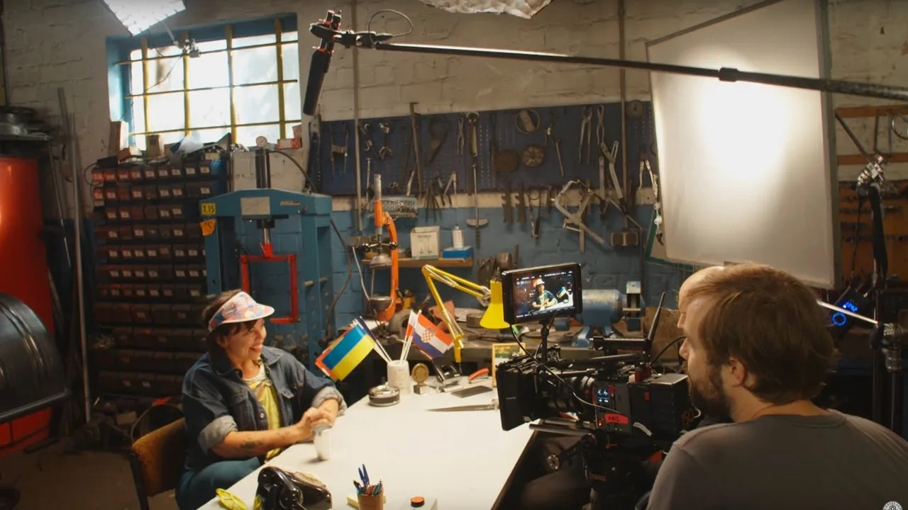 工口实验室创新灯光布置方案展示